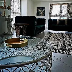 Luxury In Marina Апартаменты