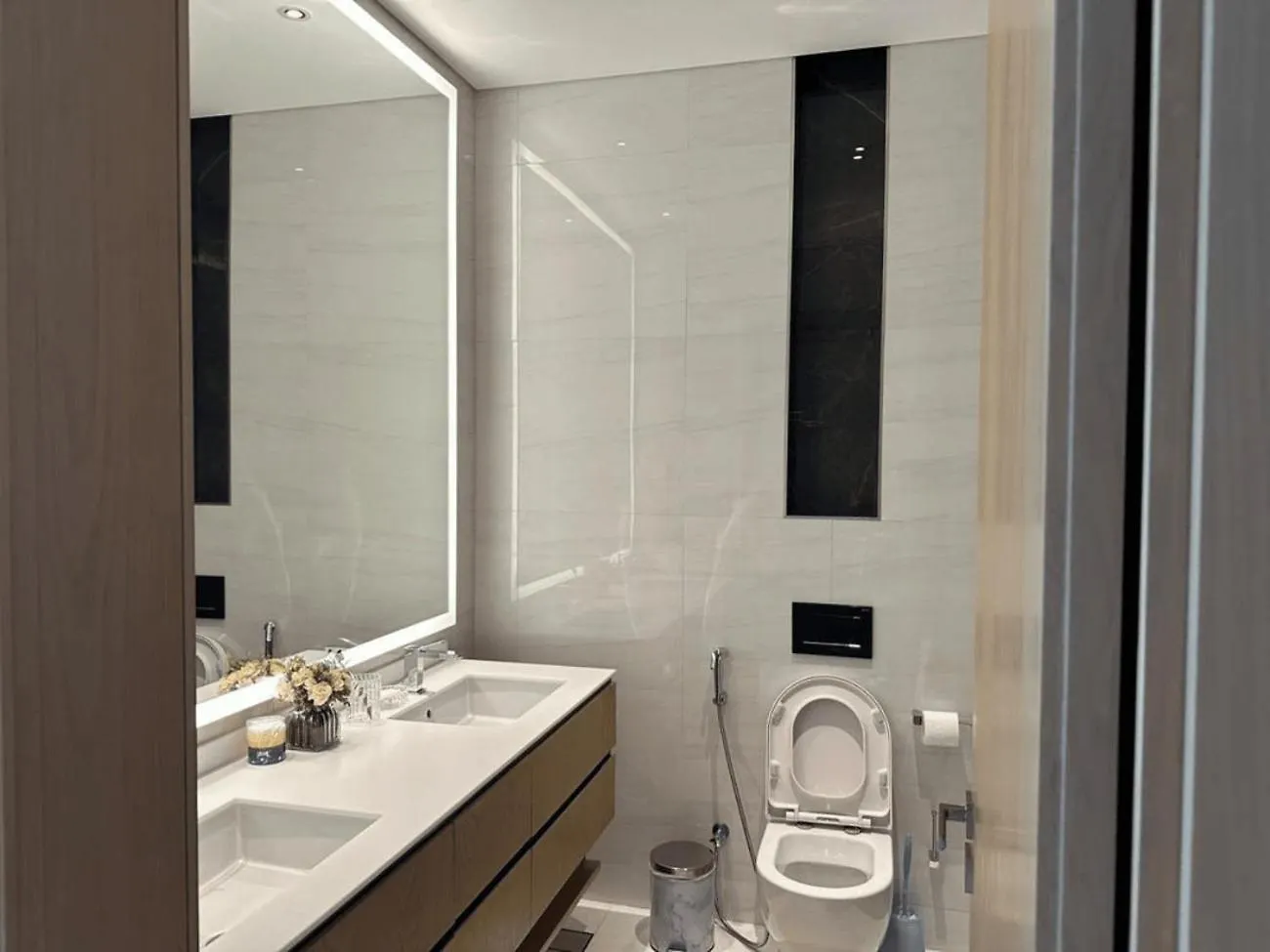 Luxurious 2 Bhk Plus Maid Duplex In Sls Business Bay Dubai 0*,  United Arab Emirates