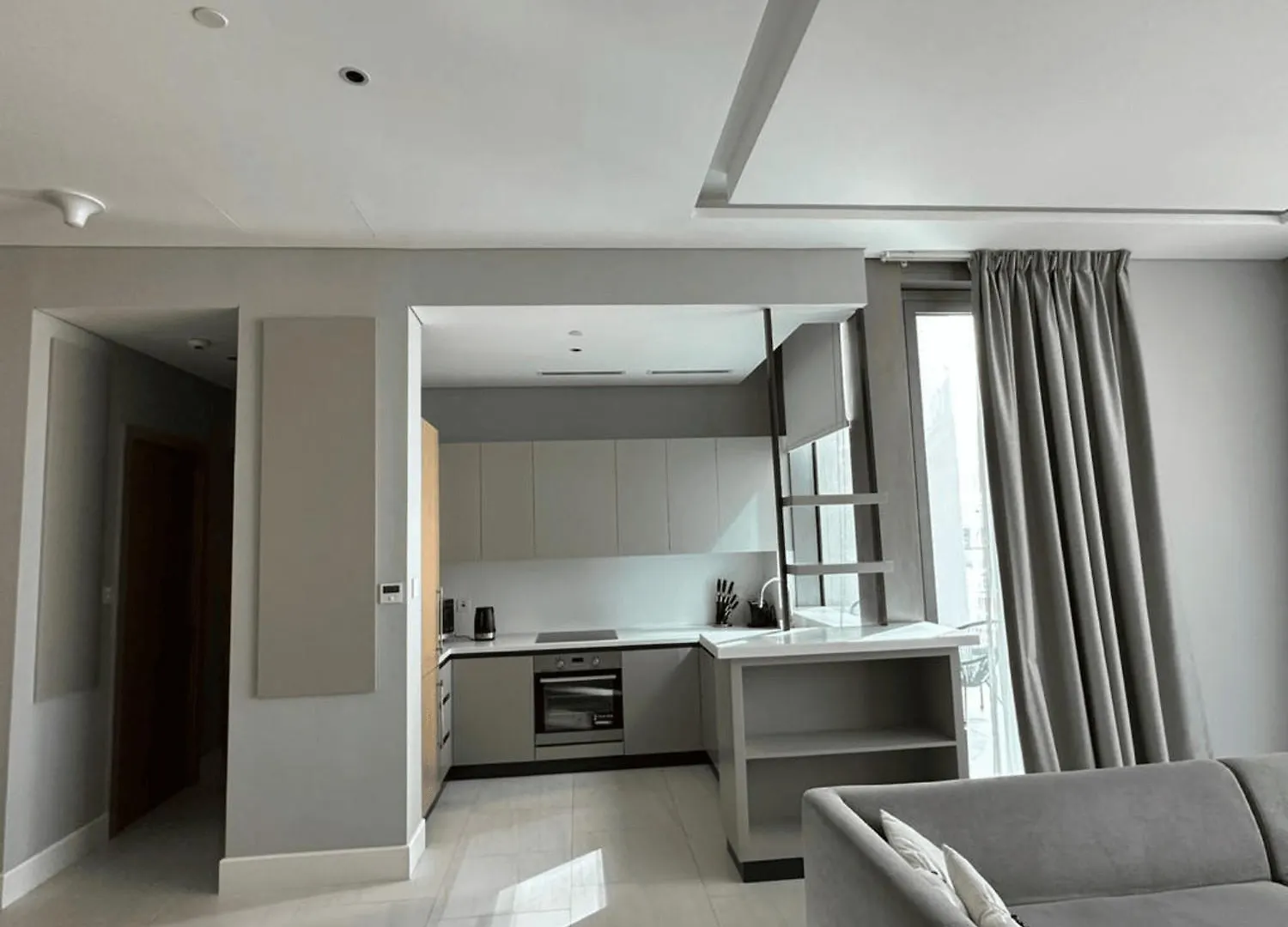 Luxurious 2 Bhk Plus Maid Duplex In Sls Business Bay Dubai